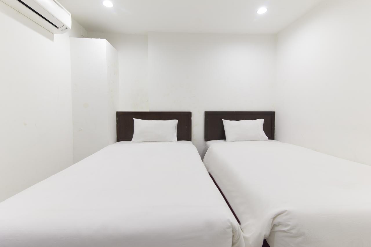Charlies Boutique Hotel George Town Exteriör bild