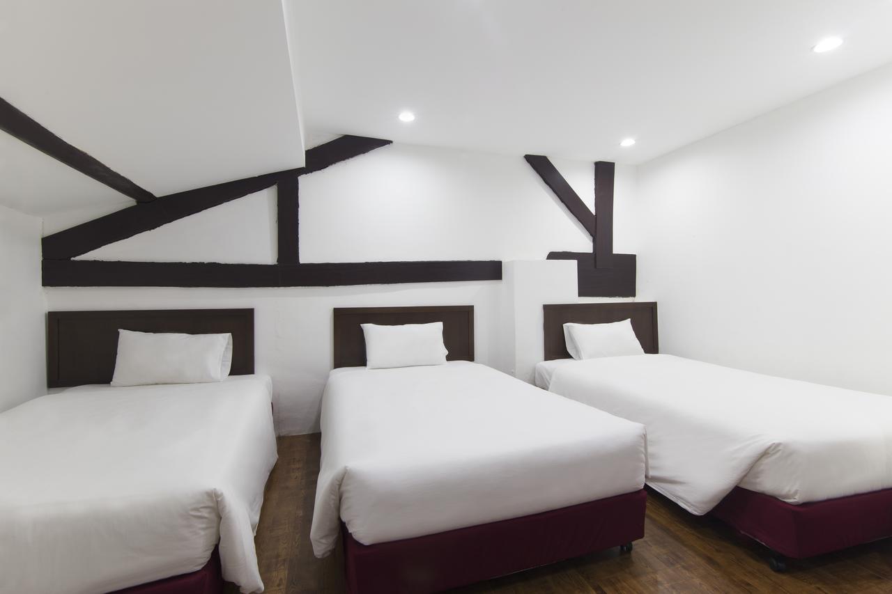 Charlies Boutique Hotel George Town Exteriör bild